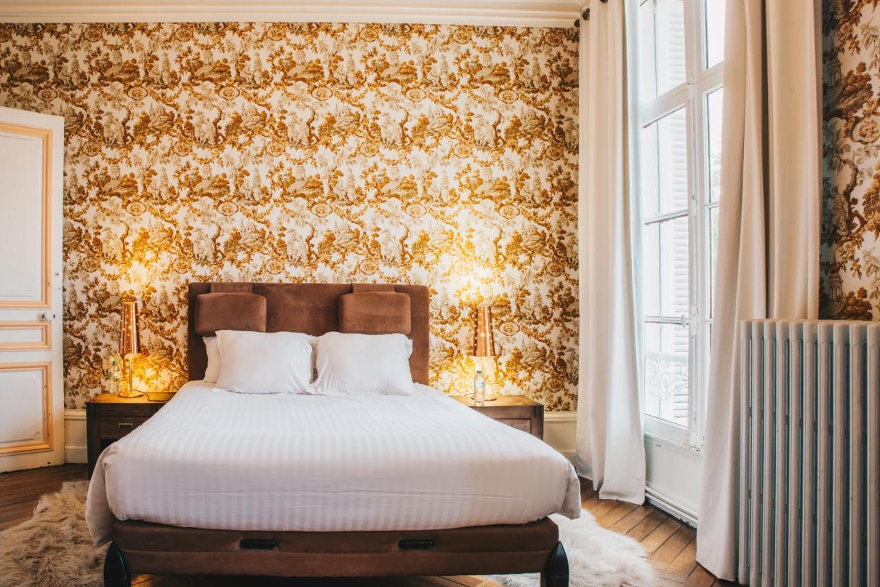 Chateau Du Landin Bed & Breakfast