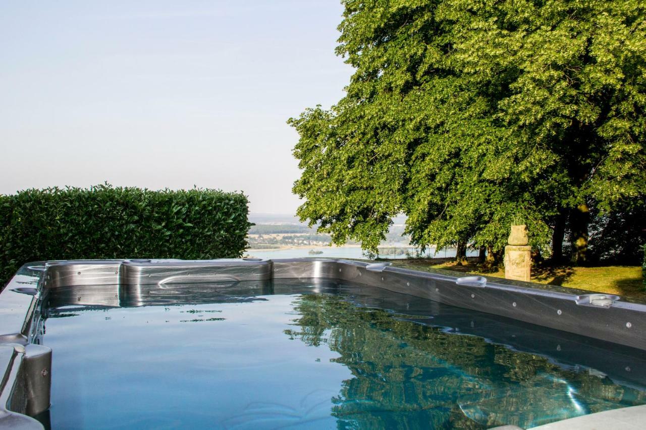 Chateau Du Landin Bed & Breakfast Le Landin